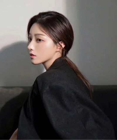 安装隔音垫
二楼
上胶水铺上垫子
面积2米✖️9米（18平方）
自备安全绳设备