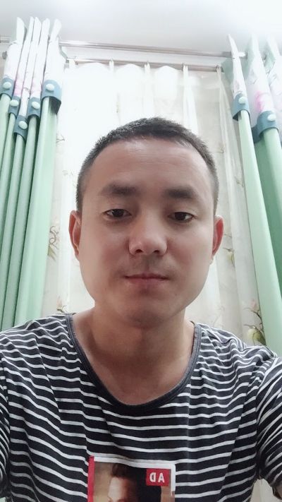 贴壁纸墙布画贴壁纸墙布画