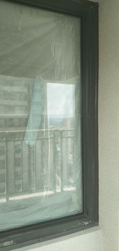专业打玻璃胶无