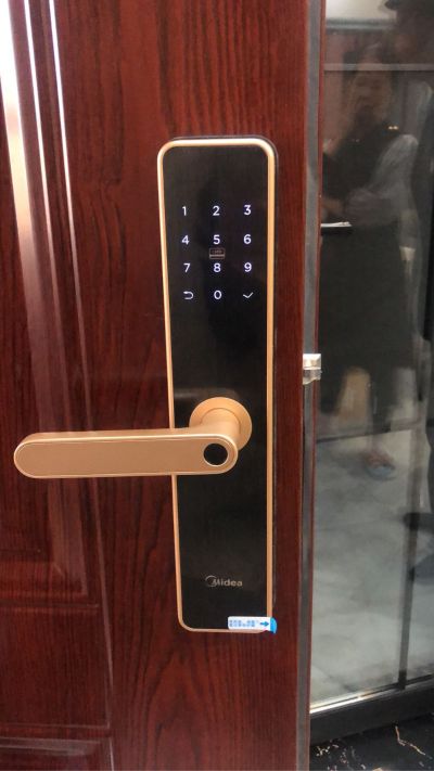 开锁安指纹锁安装指纹锁