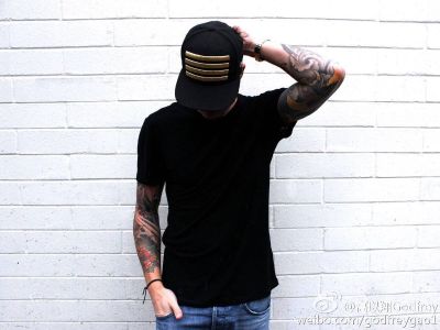 你还在为家里的家具掉色、磕碰、划痕、断裂、宠物抓咬、而烦恼吗，赶紧找我家具维修保养师啊，一个消息亲自上门为你服务！