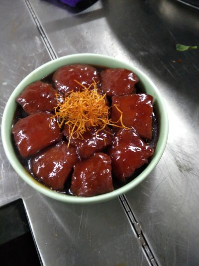 最专业的厨师，只要你有需要，我肯定认真对待！无论是你需要怎么样的标准，我都可以做到，越精致的宴请，越有能力