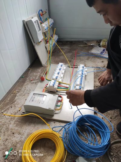 工程家庭，电路设备安装维修。