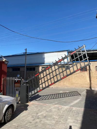 车牌识别智能道闸安装