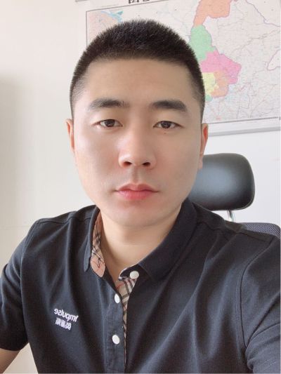 装车（健身器材），约8个立方米，1.2吨，装车时间约下午2点左右。
