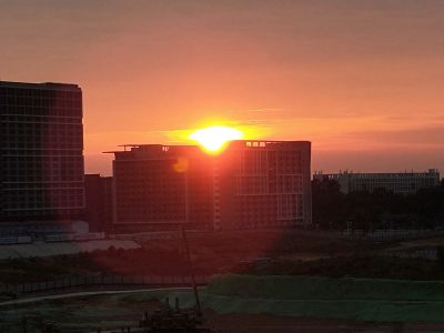 承包幕墙玻璃铝板，打玻璃胶铝板胶工程，欢迎各位老板公司联系。18898689974