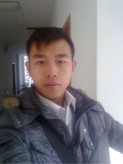 专业维修人员无