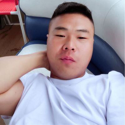 砌墙贴瓷砖
