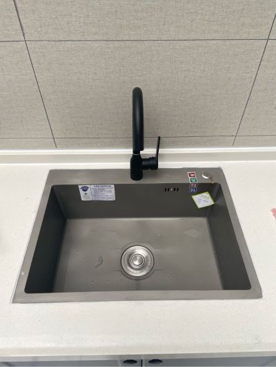 安装灯具卫浴