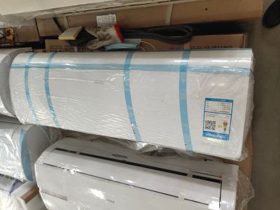 专业安装维修各种空调，销售新旧空调18713276789