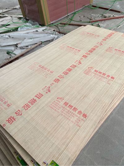 静电喷涂粉末的铁柜，表面有划痕，需要修补