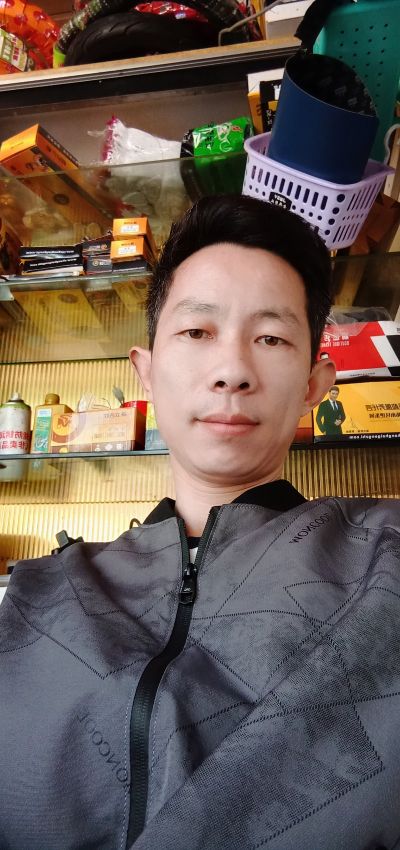 电动车维修，换电瓶，补胎，上门服务！
吴胜别墅。