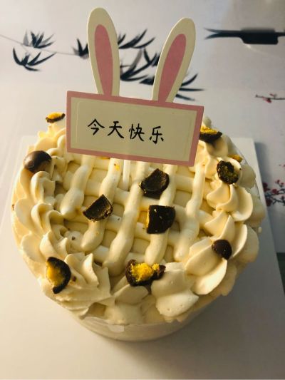 买的鞋柜一个，发来是一片一片的，需要安装