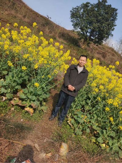 刷漆贴地砖水电安装旧放翻新