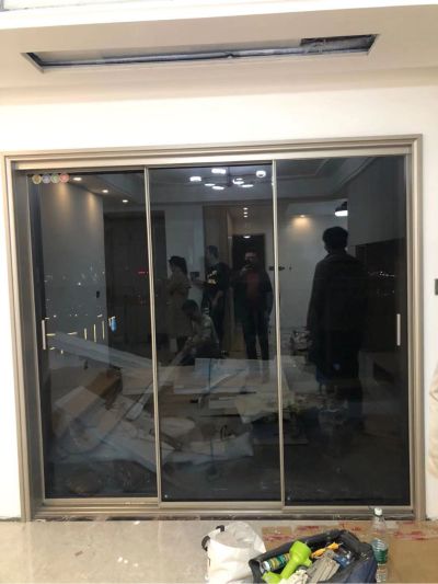 移门安装