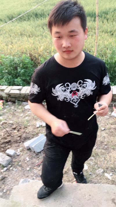 安装柜子