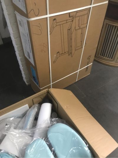 电脑升降机