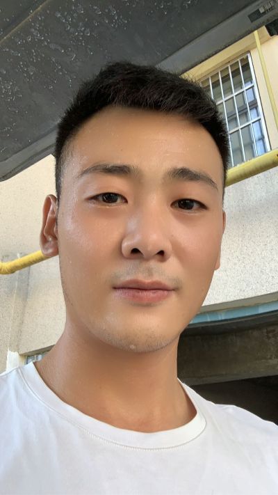 泥工贴砖专业贴瓷砖