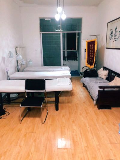 推拿针灸治疗
