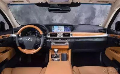 摩托车