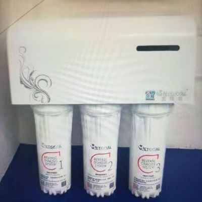 维修净水器净水器换滤芯安装净水器