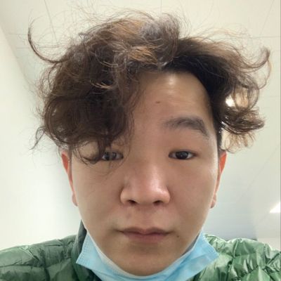 需要喷漆师傅一名，现场喷漆