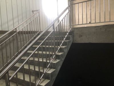 白钢