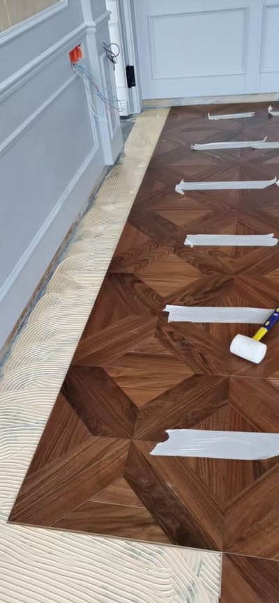 安装木地板木地板安装木地板自流平