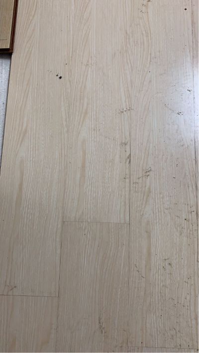 地板安装师傅专业安装地板专业安踢脚线收售二手地板