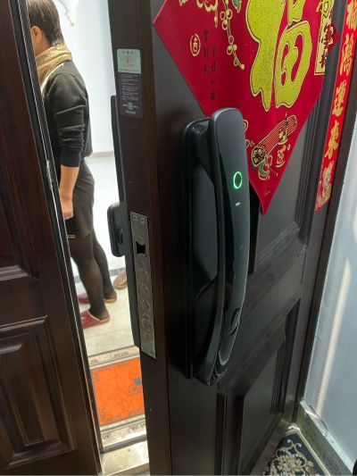 安装指纹锁