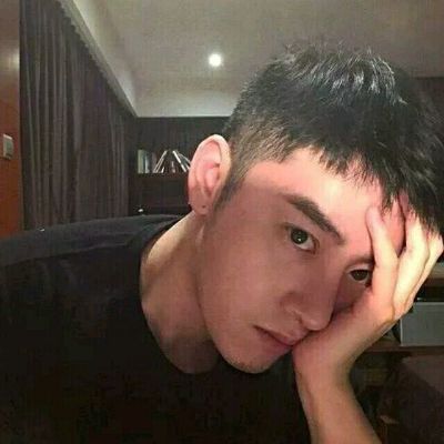维修小便池下水管，下水管有点漏水
