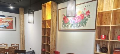 承接各种室内外装修及广告等业务一条龙服务，有专业的施工团队及设计团队一对一指导。
从做朋友开始，换位思考。还你一个温馨的家！