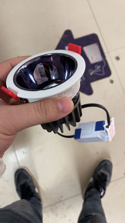 灯具安装维修
