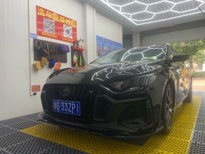 橱柜安装吊顶