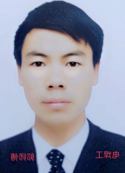 云南焊将钢结构钢结构工程有限公司。为你服务。专业制作钢架阁楼，楼梯扶手安装阳光房搭建。钢化玻璃办公室设计。