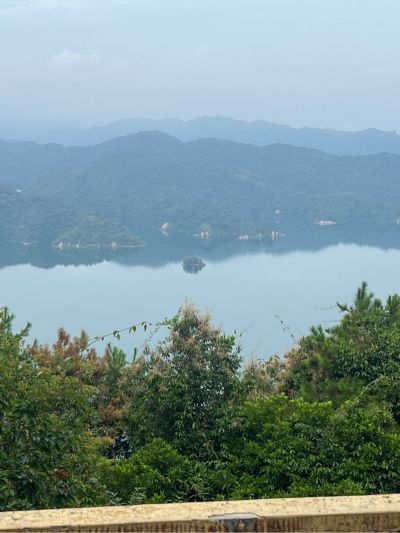 你出人工，材料我出，焊3个围栏，一个围栏焊4条方通，打8个螺丝