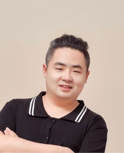 打扫清洁，垃圾装袋，拉到倒场