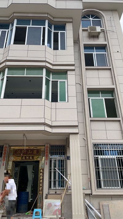 安装地面湿滑防滑灯饰安装安装防滑行业