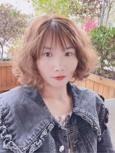 墙布衣柜灯饰