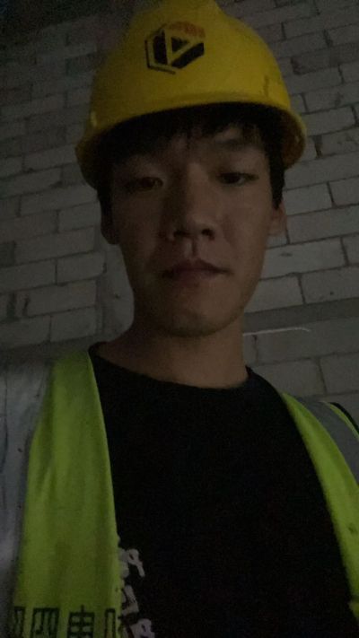 水电工人水电装修工人