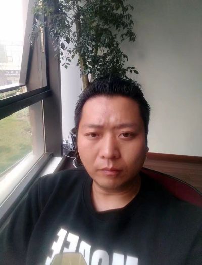 木地板安装木地板安装踢脚线安装玻璃贴膜