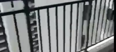 需要测量阳台尺寸，后期安装阳台防盗网