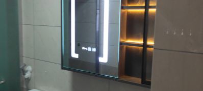 安装灯具