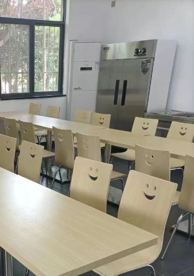 公司餐厅桌椅