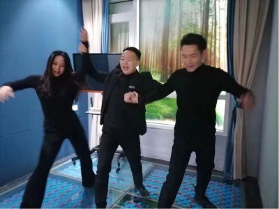 厨房安装300×300铝扣板大约六平方。