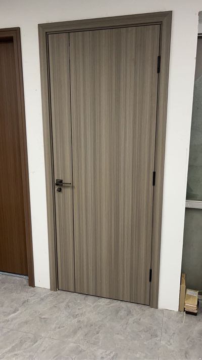 在汕头龙湖区安装4套木门
