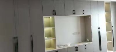 专业安装衣柜橱柜鞋柜酒柜，房门隐形门木饰面。