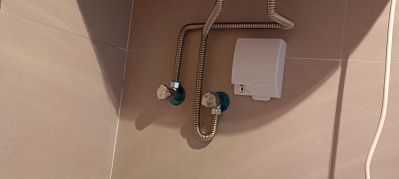 家庭管路维修，热水器，台盆安装，基本都会，有意向的留言！