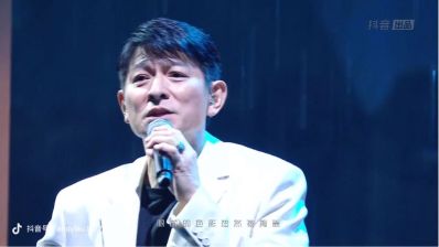 木质地板脱落，