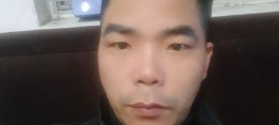 安装师傅电焊工气割铝合金门窗货车司机